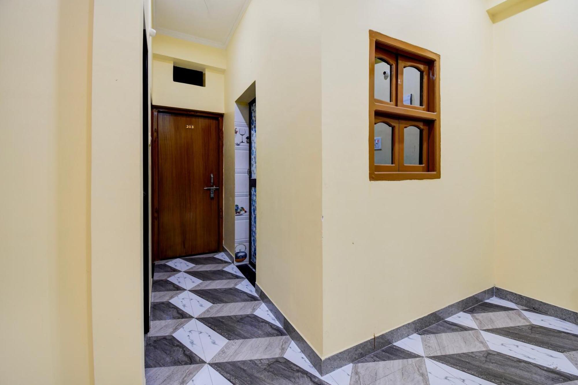 Hotel O The Lavish Landmark Danapur Екстер'єр фото