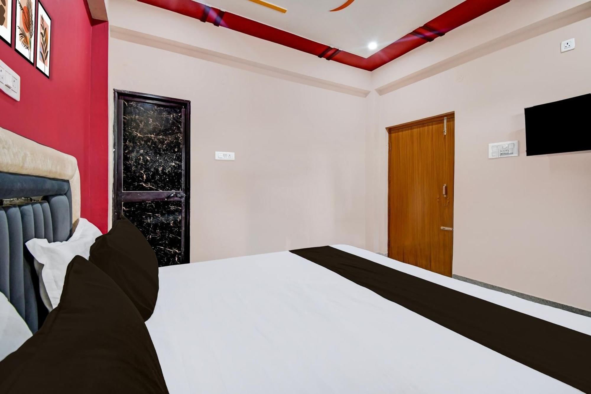 Hotel O The Lavish Landmark Danapur Екстер'єр фото